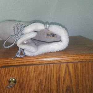 NWT JBU Hiking Boots